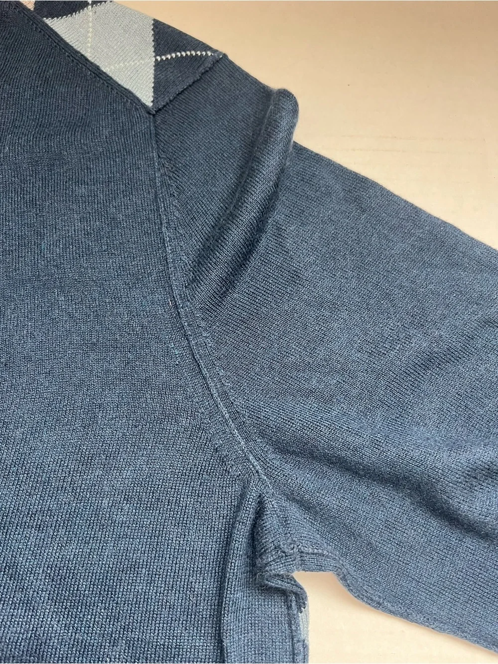 Banana Republic Men's L Navy Blue Argyle V-Neck Sweater Silk Cashmere Gray